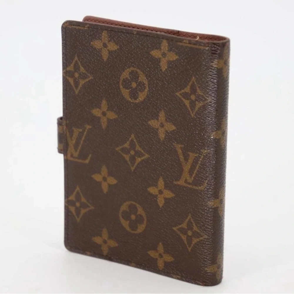 Louis Vuitton Passport Holder Agenda Planner EUC - Picture 10 of 14